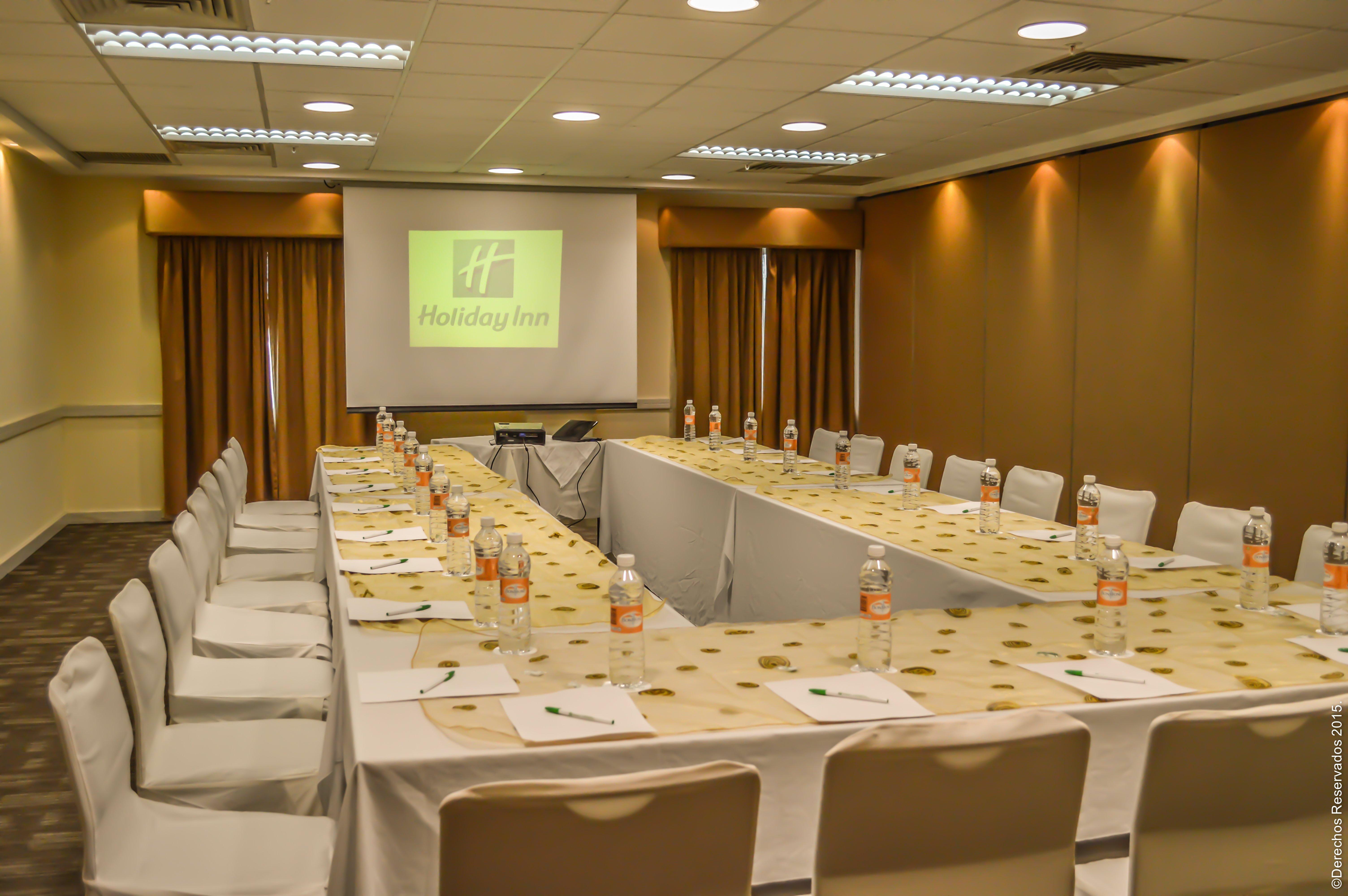 Holiday Inn Leon-Convention Center By Ihg Exterior photo