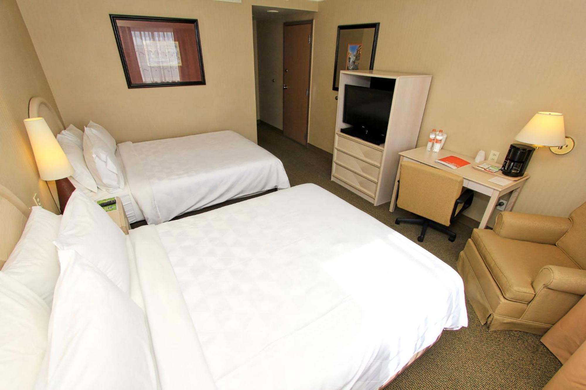 Holiday Inn Leon-Convention Center By Ihg Exterior photo
