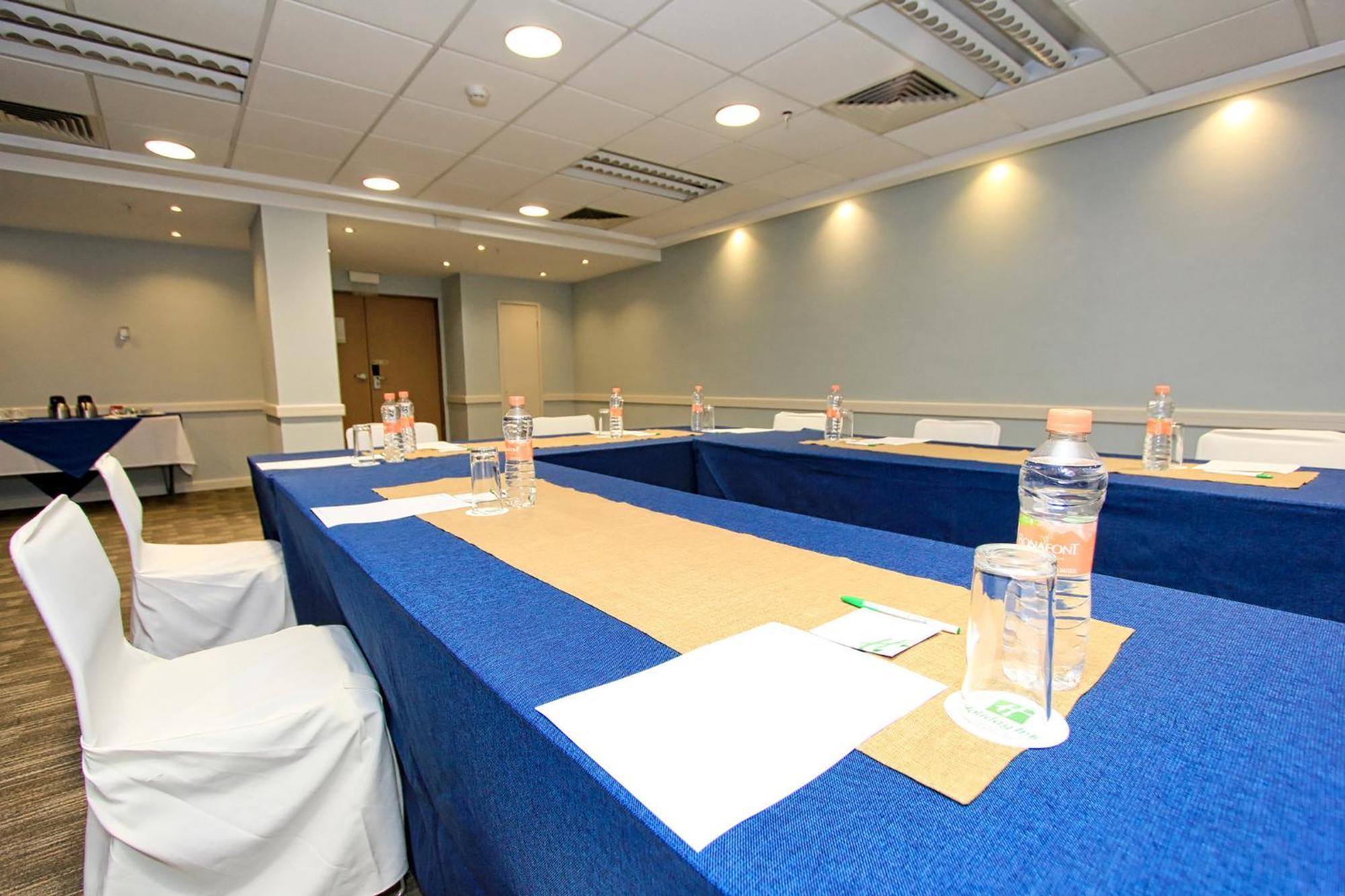 Holiday Inn Leon-Convention Center By Ihg Exterior photo